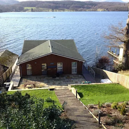 別荘 Lakeshore Boathouse ウィンダミア